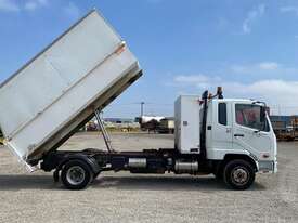 Mitsubishi Fuso - picture0' - Click to enlarge