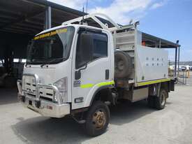 Isuzu NPS300 - picture2' - Click to enlarge