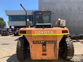 Toyota Counter Balance Forklift  - picture1' - Click to enlarge