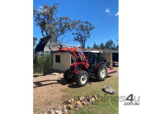 Armatrac  85HP with 4 in 1 loader, air cab, manual shuttle trans