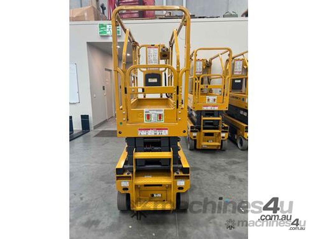 New 2022 xcmg XCMG XG0807DCW 19ft Scissor Lift and Trailer Package
