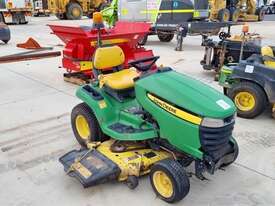 John Deere X320 - picture0' - Click to enlarge