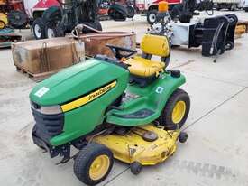 John Deere X320 - picture0' - Click to enlarge