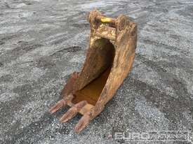 Komatsu 390mm Trench Bucket - picture0' - Click to enlarge