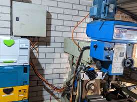 Milling machine  - picture2' - Click to enlarge