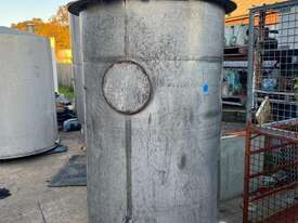 Stainless Steel Tank with Mixtec mixer, approx 1300 litre - picture0' - Click to enlarge