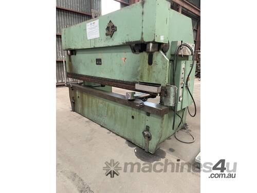 9/1993 100 Tonne Hydraulic Press