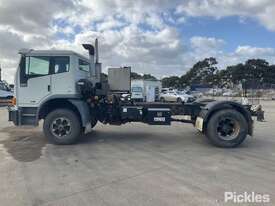 2004 Iveco ACCO 2350G Dual Control Cab Chassis - picture2' - Click to enlarge