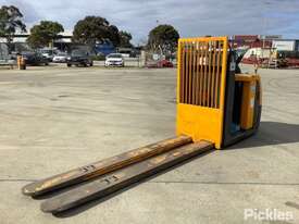 2010 Jungheinrich ECE320 SH Electric Pallet Jack - picture1' - Click to enlarge