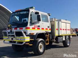 2003 Isuzu FTS750 Fire Truck (Dual Cab) - picture1' - Click to enlarge