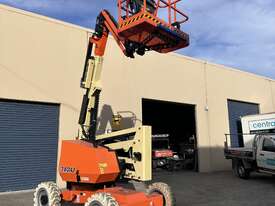 JLG articulating boom lift  - picture0' - Click to enlarge