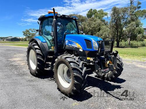 NEW HOLLAND T6070 TRACTOR 