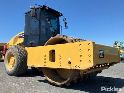 2014 Caterpillar CS78B Articulated Smooth Drum Roller With Padfoot Shells