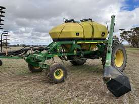 2000 John Deere 1900 Air Drills - picture0' - Click to enlarge