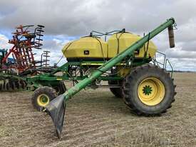 2000 John Deere 1900 Air Drills - picture0' - Click to enlarge