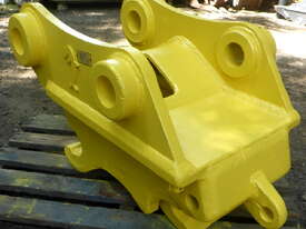 20-35 ton (90/80mm pin) Jaws Quick Hitch Coupling suit Cat 322/325/330 Hydraulic Excavator etc - picture0' - Click to enlarge