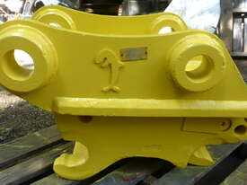 20-35 ton (90/80mm pin) Jaws Quick Hitch Coupling suit Cat 322/325/330 Hydraulic Excavator etc - picture0' - Click to enlarge
