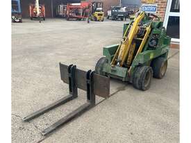 KANGA MINI LOADER SOLD WITH FORK ATTACHMENT - picture0' - Click to enlarge