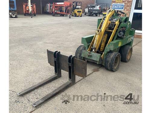 KANGA MINI LOADER SOLD WITH FORK ATTACHMENT