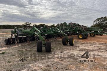 2013 John Deere 1830 Air Drills
