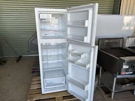 Westinghouse Fridge Freezer - picture2' - Click to enlarge