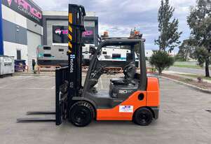 3.0 tonne Toyota Forklift FOR SALE