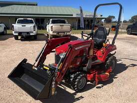 Massey Ferguson GC1725 - picture1' - Click to enlarge