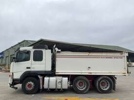 2003 Volvo FM12 Tipper - picture2' - Click to enlarge