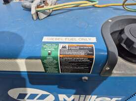 Miller Big Blue 800 Duo Air Pack Welder Generator - picture0' - Click to enlarge