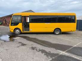 2005 Mitsubishi Rosa BE600 Bus - picture2' - Click to enlarge