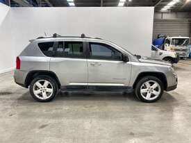 2012 Jeep Compass Limited 4x4 (Petrol) (CVT Auto) - picture2' - Click to enlarge