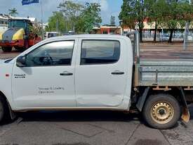 2014 Toyota Hilux SR Diesel - picture1' - Click to enlarge