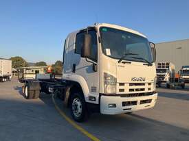 2014 Isuzu FRR600 MWB Cab Chassis - picture0' - Click to enlarge