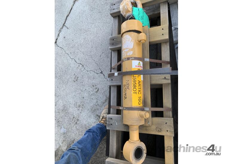 caption 8J-5958 - CATERPILLAR 16G RECONDITIONED CYLINDER ARTIC