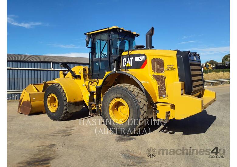 caption CAT 962M Wheel Loaders integrated Toolcarriers