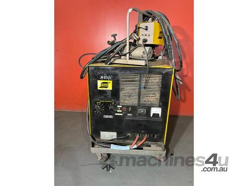 ESAB DC600 CPT WELDER + MIG 35 WIRE FEEDER 