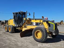 2011 Komatsu GD655-5  - picture2' - Click to enlarge