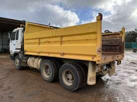 2002 Nissan UD CW320 Day Tipper - picture1' - Click to enlarge