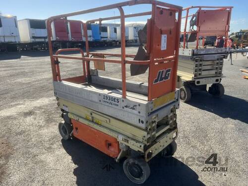 2014 JLG 1930ES Scissor Lift (Electric)