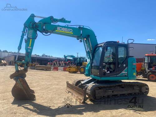 caption 2016 Kobelco SK135SR-3 Offset Boom With Quick Hitch