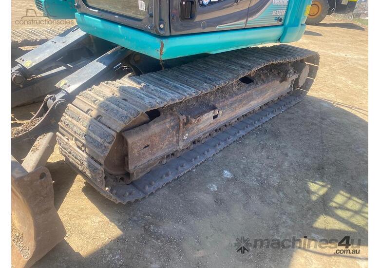 caption 2016 Kobelco SK135SR-3 Offset Boom With Quick Hitch