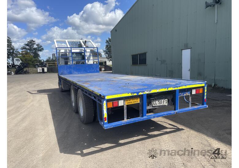 caption 2003 Isuzu F3 FVZ (6x4) Tray Truck