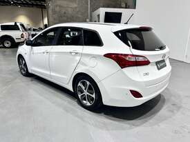 2015 Hyundai i30 Active Diesel - picture2' - Click to enlarge