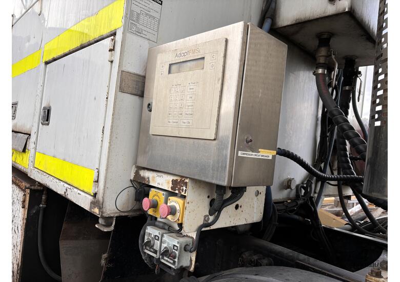 Buy Used 2010 Mack CSMR 8x4x4 Metro-Liner Service Truck Trucks in ...