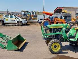 John Deere Tractor - picture2' - Click to enlarge