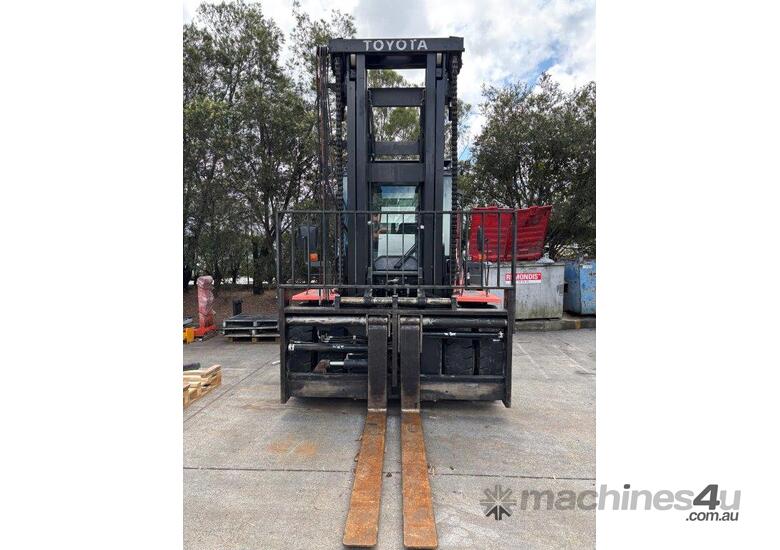 caption Toyota 15 Tonne Capacity Forklift