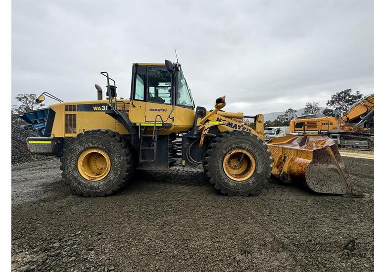 caption 2018 KOMATSU WA 380-6 LOADER