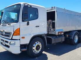 Hino FM8J 500 - picture0' - Click to enlarge