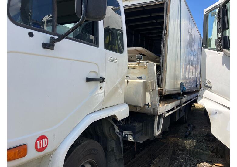 2008 Nissan UD MK Tilt Tray