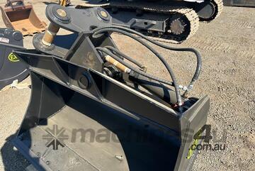 Hydraulic Tilting Mud Bucket - to Suit 10-17T Excavator